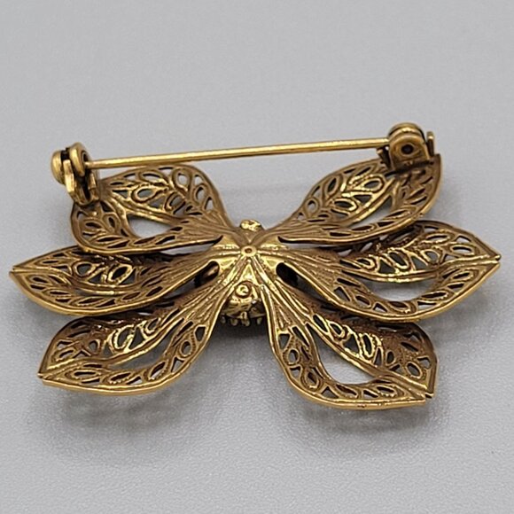 Gold Tone Floral Flower Shaped Brooch Pin Enameled Daisy Center Open Work - Picture 5 of 7